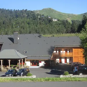 Le Bec De L'aigle Laveissière